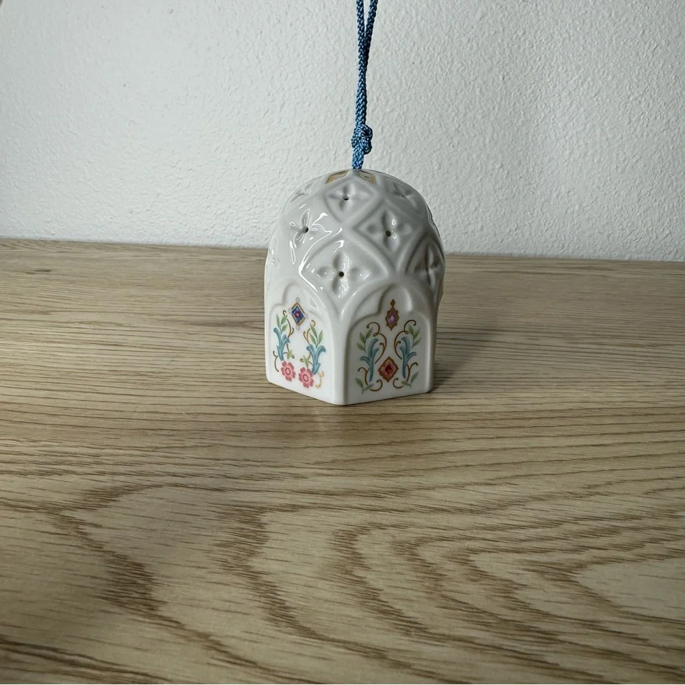 Prestige Place Venetian Collection Porcelain Hanging‎ Pomander Vintage Japan
